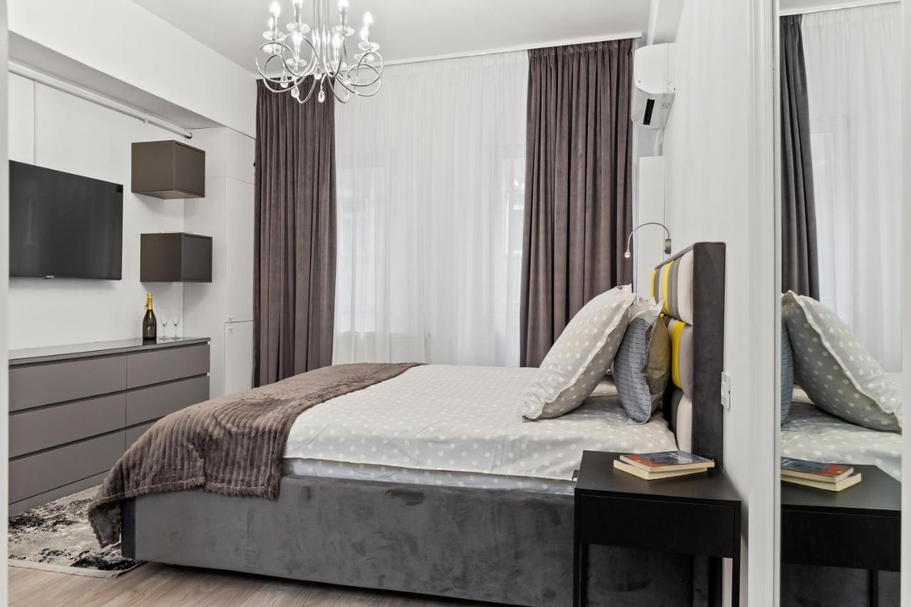 Brand New Studio - Old Town Bukarest Kültér fotó