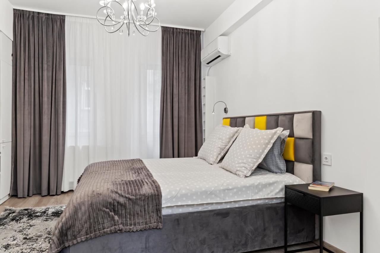 Brand New Studio - Old Town Bukarest Kültér fotó