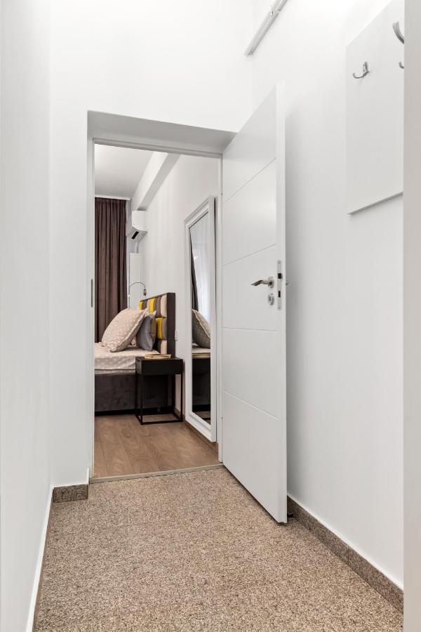 Brand New Studio - Old Town Bukarest Kültér fotó